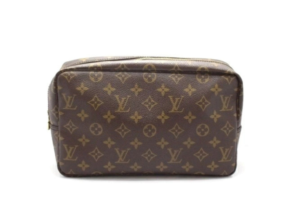 LOUIS VUITTON Trouse Toilette Shoulder Bag Monogram